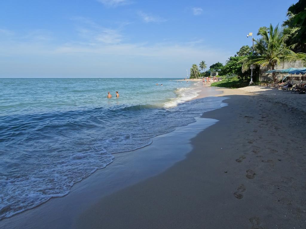 Wong Amat Pattaya Beach Resort Esterno foto